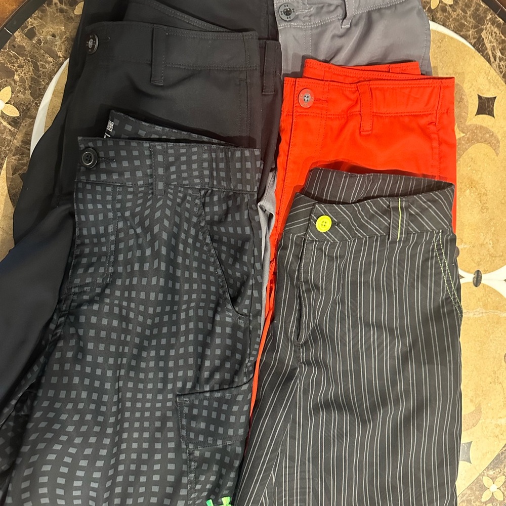 Boys Under Armour Golf shorts size Large - lot of 6